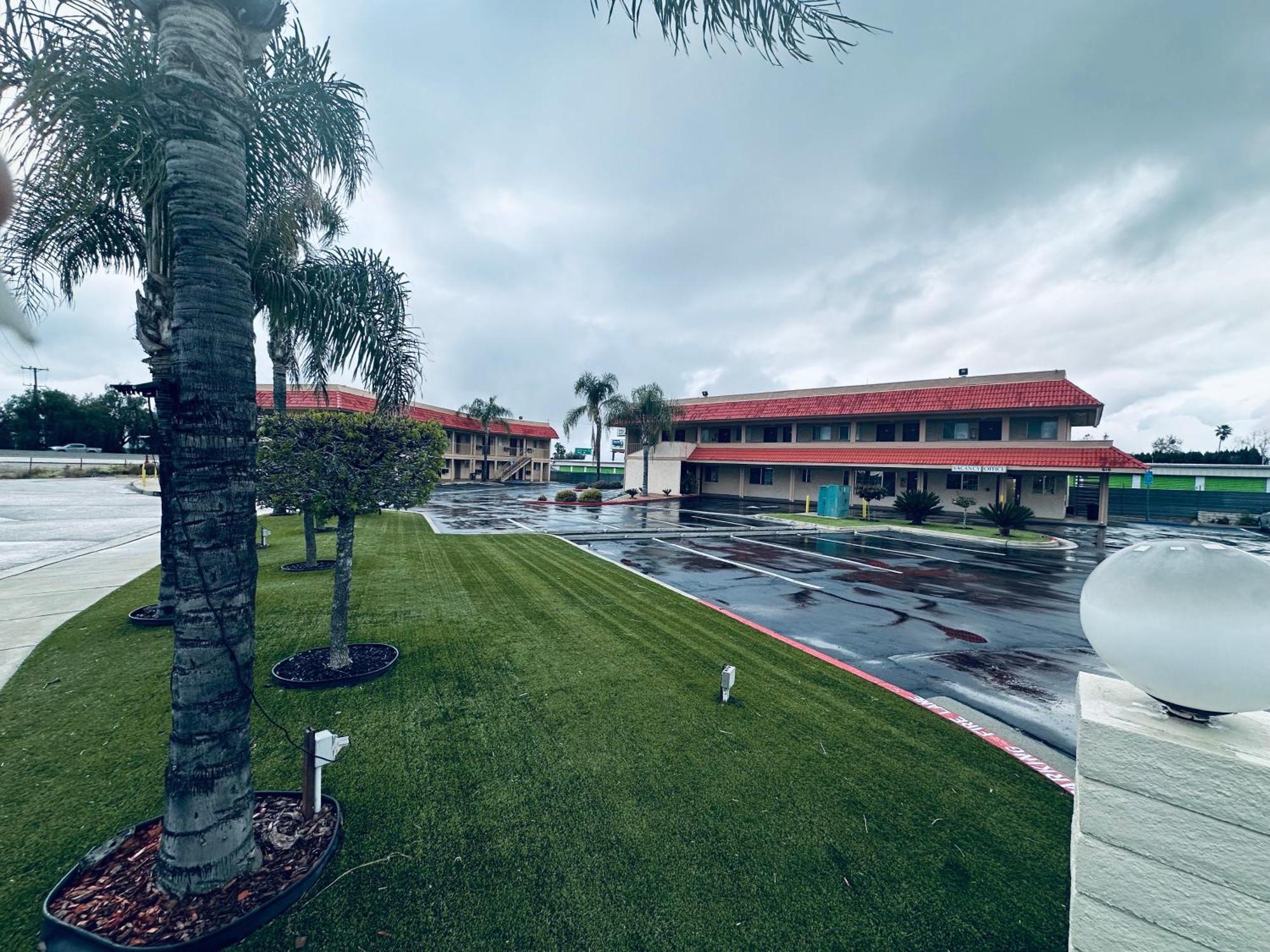 Americas Best Value Inn Calimesa Buitenkant foto